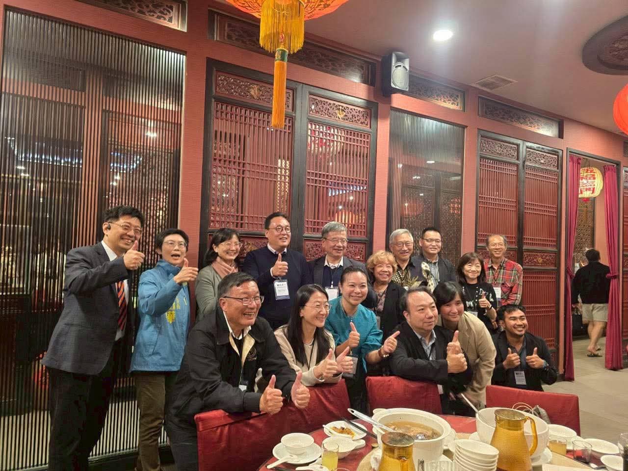 ๐๐๐ฏ๐๐ง๐๐ข๐ง๐ ๐๐๐ ๐ข๐จ๐ง๐๐ฅ ๐๐ง๐๐ฅ๐ฎ๐ฌ๐ข๐ฏ๐ ๐๐ง๐๐ฎ๐ฌ๐ญ๐ซ๐ข๐๐ฅ ๐๐๐ฏ๐๐ฅ๐จ๐ฉ๐ฆ๐๐ง๐ญ: ๐๐๐ ๐๐๐ฉ๐ซ๐๐ฌ๐๐ง๐ญ๐๐ญ๐ข๐ฏ๐๐ฌ ๐๐ฑ๐ฉ๐ฅ๐จ๐ซ๐ ๐๐๐จ๐ก๐ฌ๐ข๐ฎ๐ง๐ โ๐ฌ ๐๐ฑ๐ฉ๐๐ง๐๐ข๐ง๐ ๐๐๐๐ก ๐๐๐จ๐ฌ๐ฒ๐ฌ๐ญ๐๐ฆ